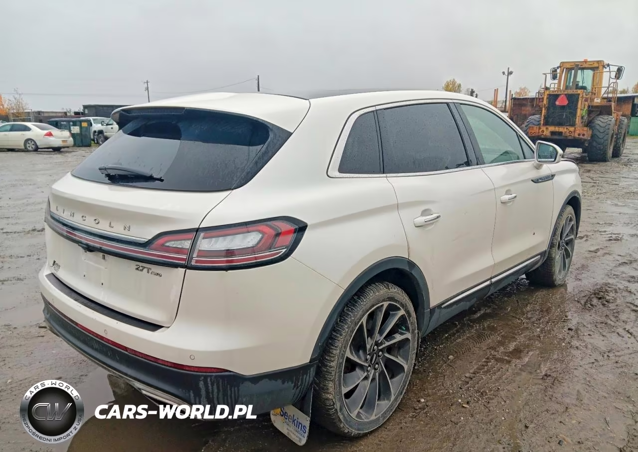 2019 Lincoln Nautilus Reserve VIN:2LMPJ8LP4KBL28722 - 3