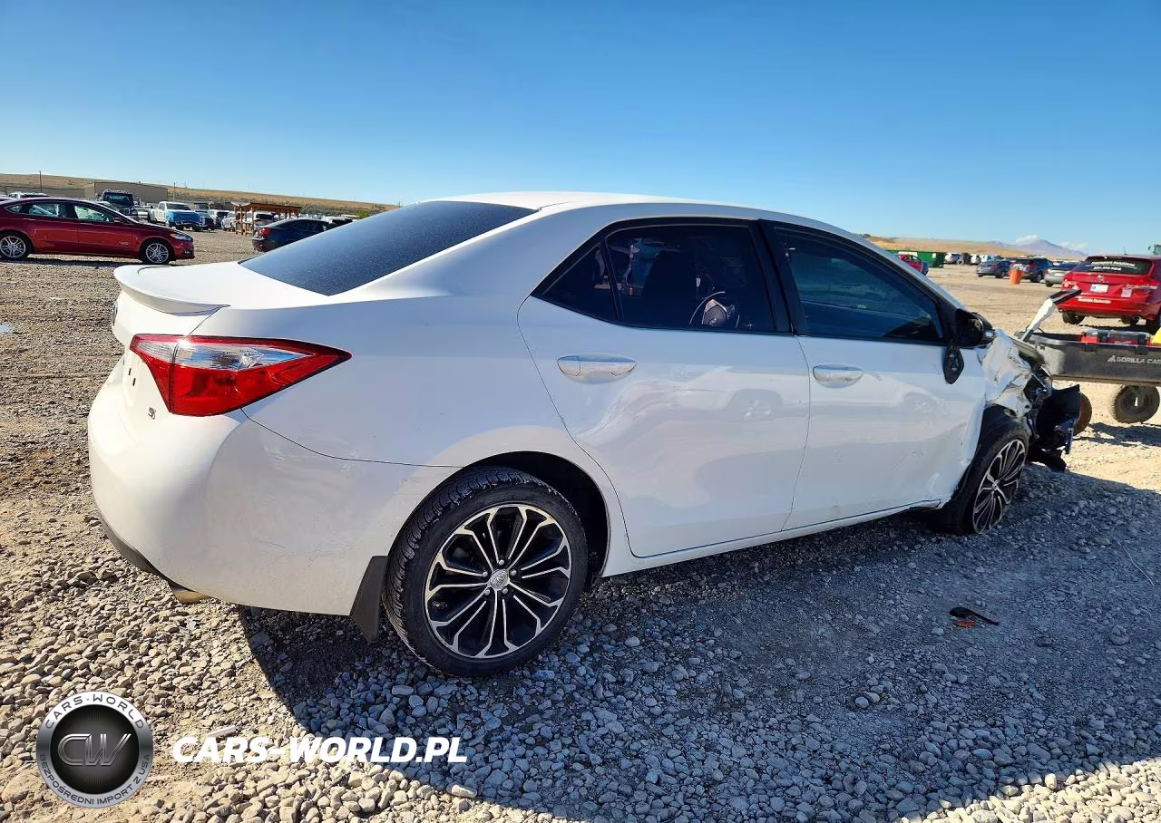 2014 Toyota Corolla S Plus VIN:5YFBURHE4EP061124 - 3