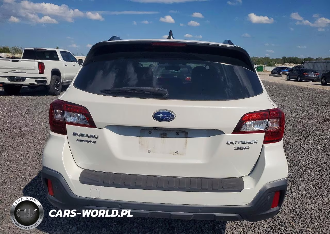 2018 Subaru Outback Touring VIN:4S4BSETC6J3393293 - 6