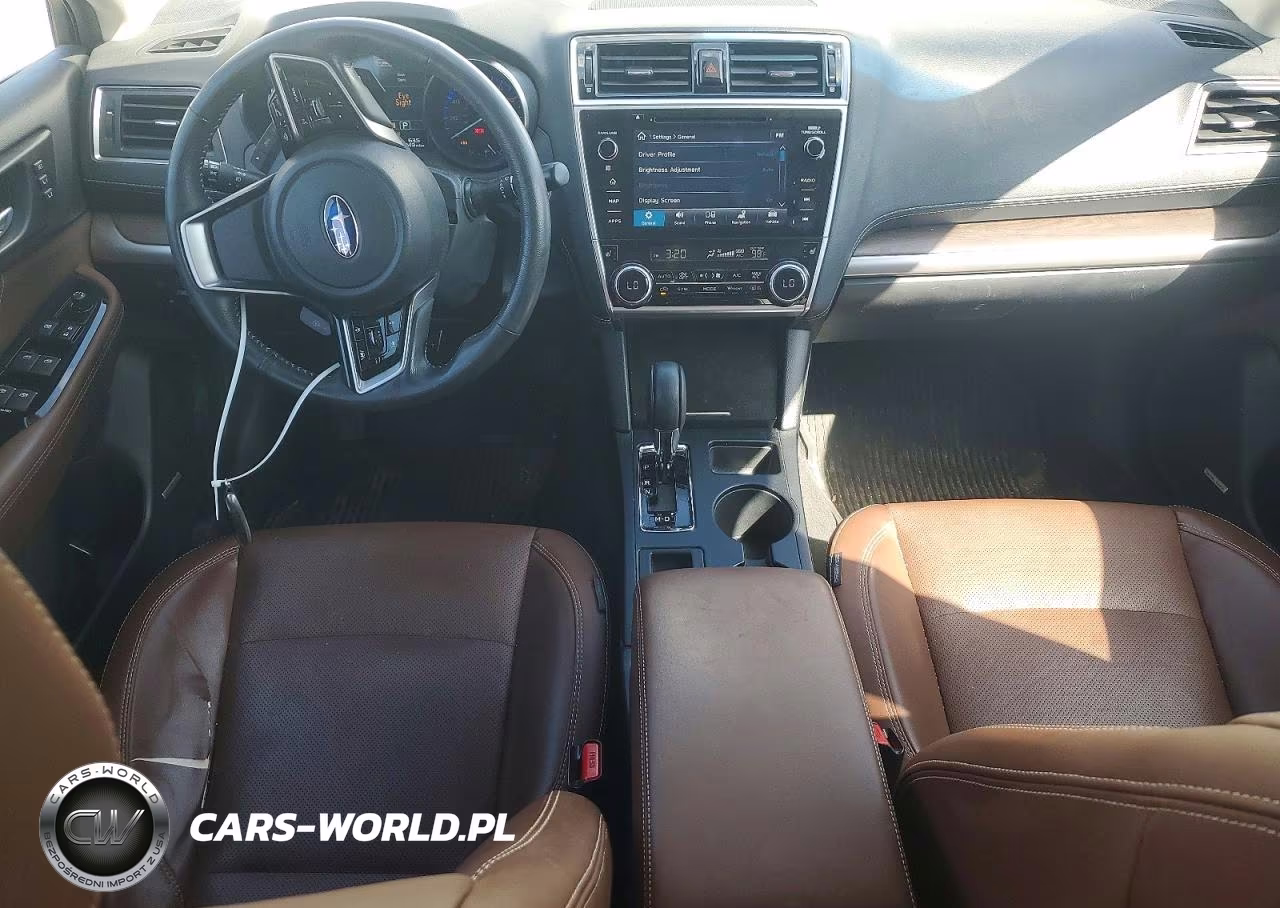 2018 Subaru Outback Touring VIN:4S4BSETC6J3393293 - 8