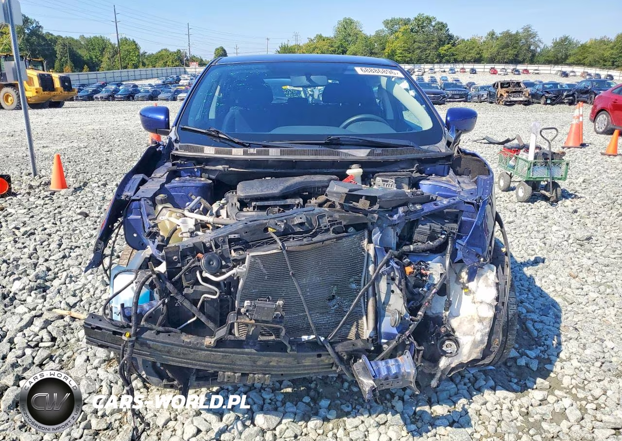 2019 Nissan Rogue Sport S VIN:JN1BJ1CP5KW225280 - 5