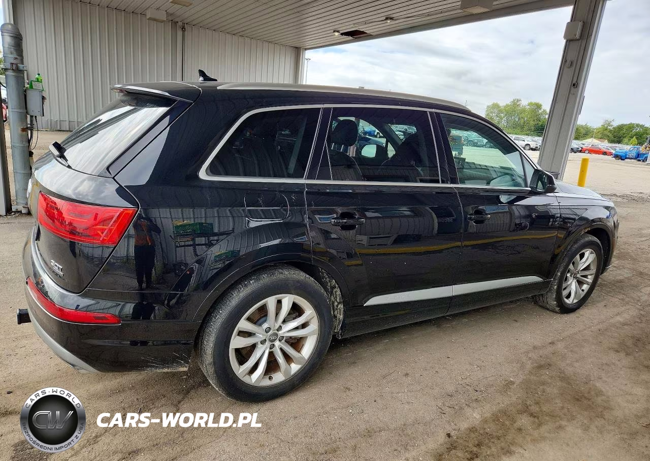 2018 Audi Q7 Premium Plus VIN:WA1LAAF70JD024646 - 3