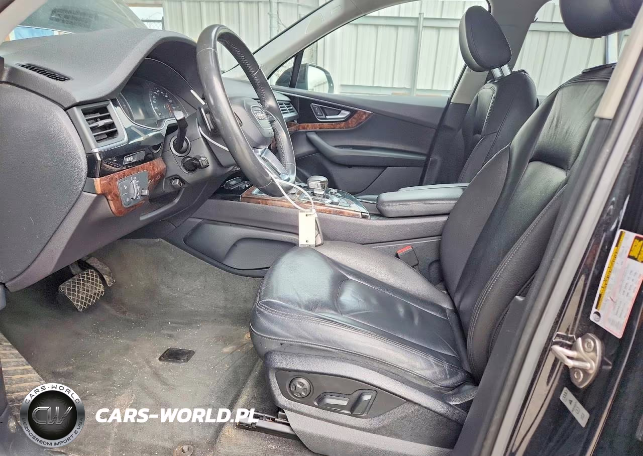 2018 Audi Q7 Premium Plus VIN:WA1LAAF70JD024646 - 7