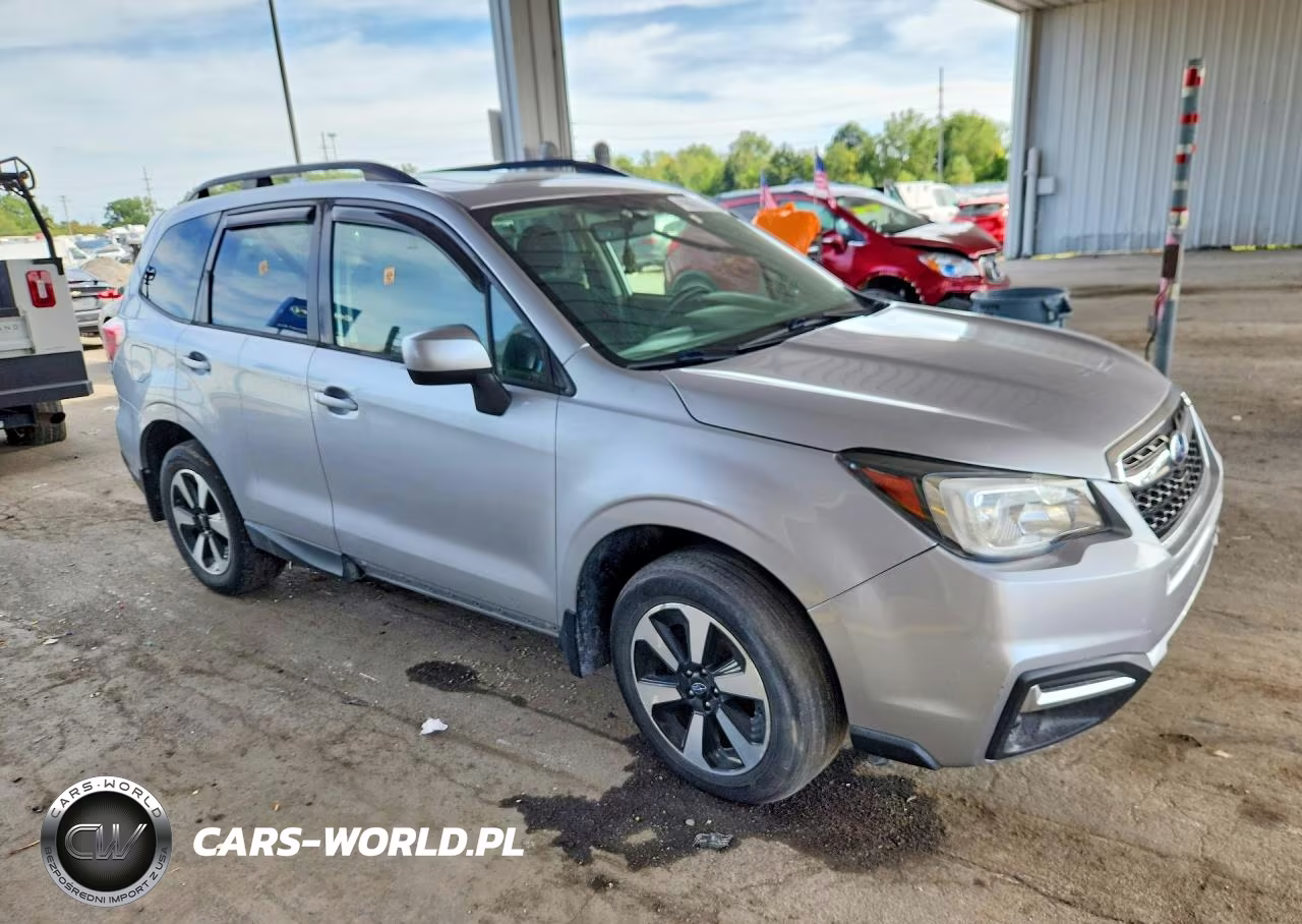 2018 Subaru Forester 2.5I Premium VIN:JF2SJAEC5JH403782 - 4