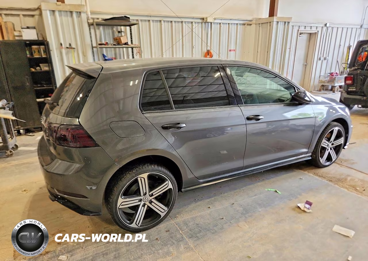2018 Volkswagen Golf R VIN:WVWVF7AU2JW074761 - 3