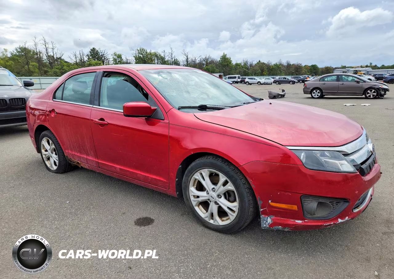 2012 Ford Fusion Se VIN:3FAHP0HA8CR161945 - 4