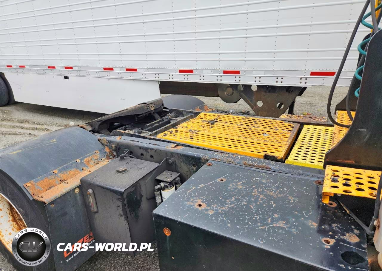 2010 Kalmar Ottawa Yard Truck VIN:11VF813E5AA000173 - 11