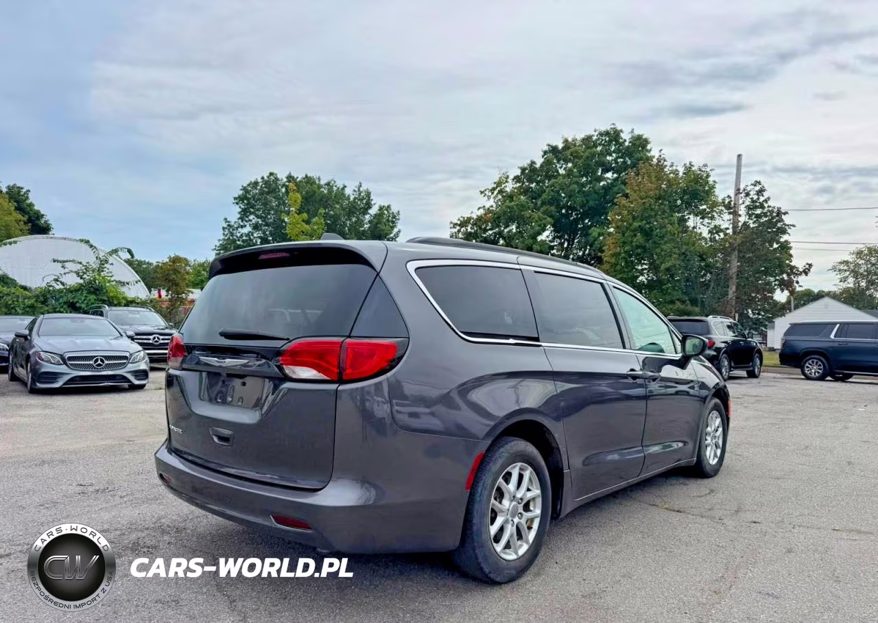 2020 Chrysler Voyager Lxi VIN:2C4RC1DG4LR164552 - 4