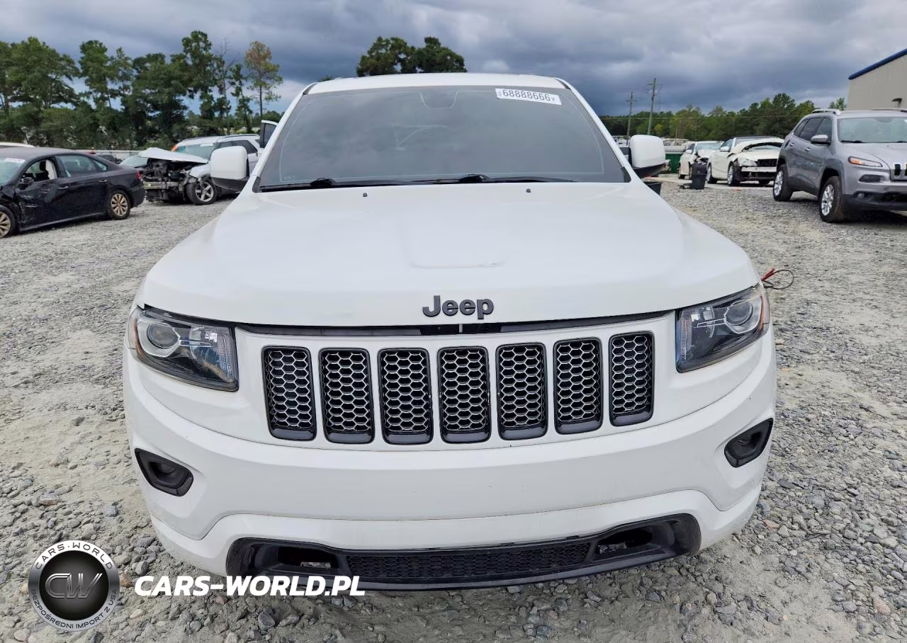 2015 Jeep Grand Cherokee Laredo VIN:1C4RJFAG6FC762890 - 5