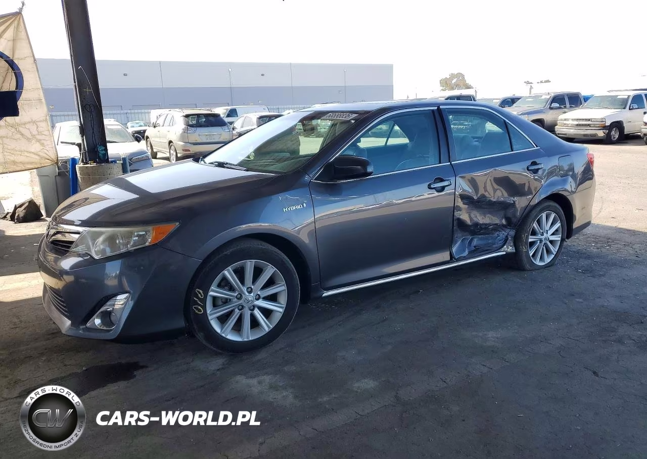 2013 Toyota Camry Hybrid Xle – zdjęcie 1 z 12