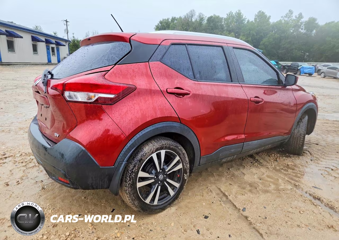 2018 Nissan Kicks Sv VIN:3N1CP5CU6JL529125 - 3