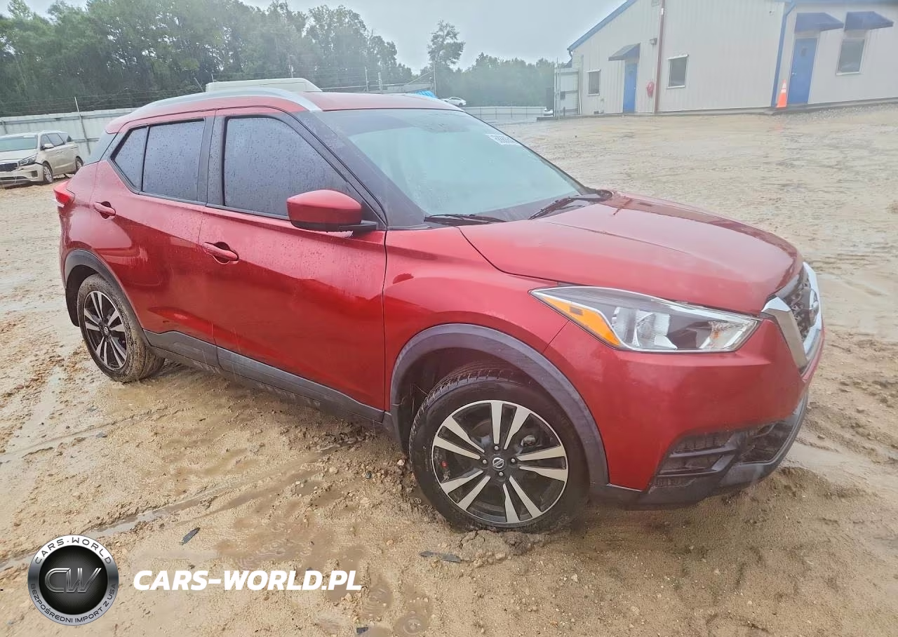 2018 Nissan Kicks Sv VIN:3N1CP5CU6JL529125 - 4