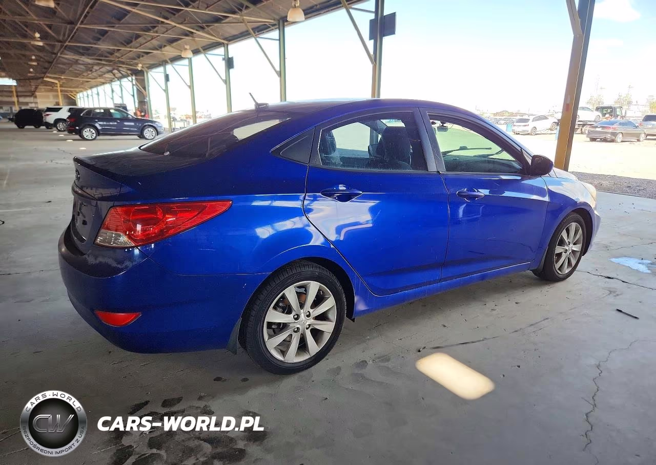2013 Hyundai Accent Gls VIN:KMHCU4AE7DU377549 - 3