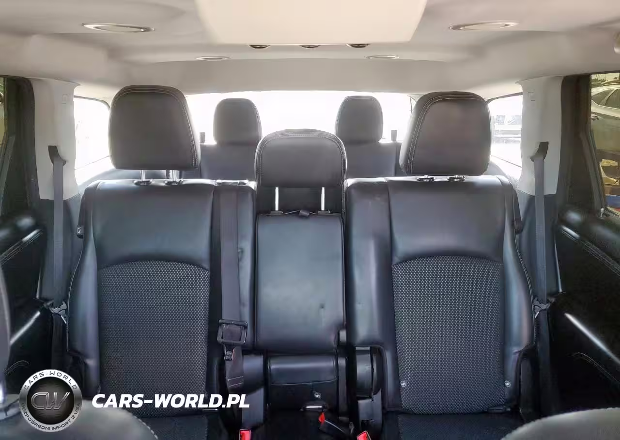 2019 Dodge Journey Crossroad VIN:3C4PDCGB2KT834935 - 10
