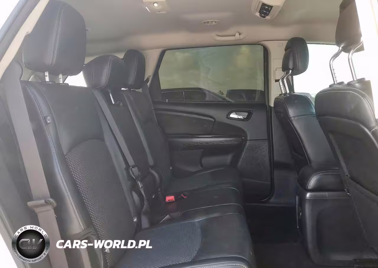 2019 Dodge Journey Crossroad VIN:3C4PDCGB2KT834935 - 11