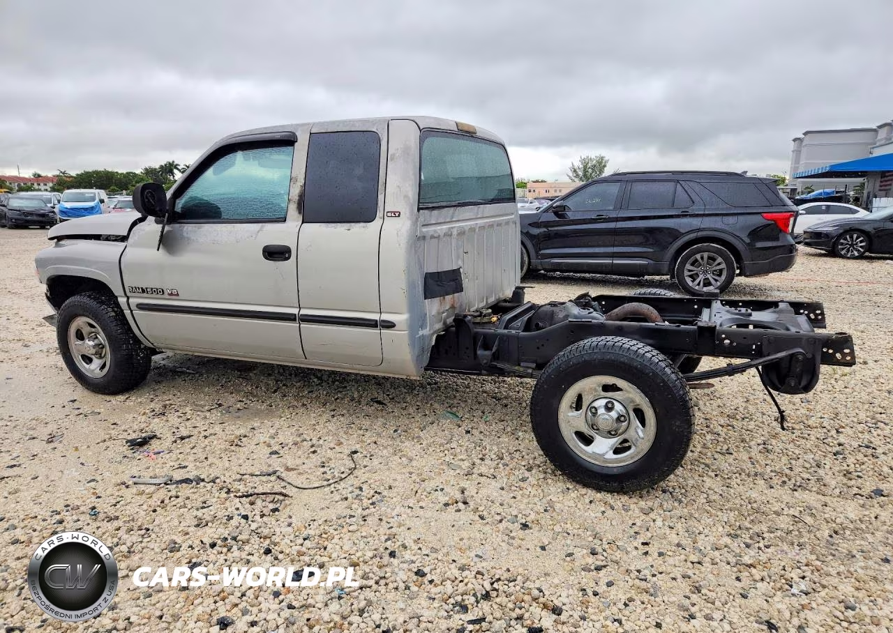1998 Dodge Ram 1500 VIN:1B7HC13Z5WJ136606 - 2