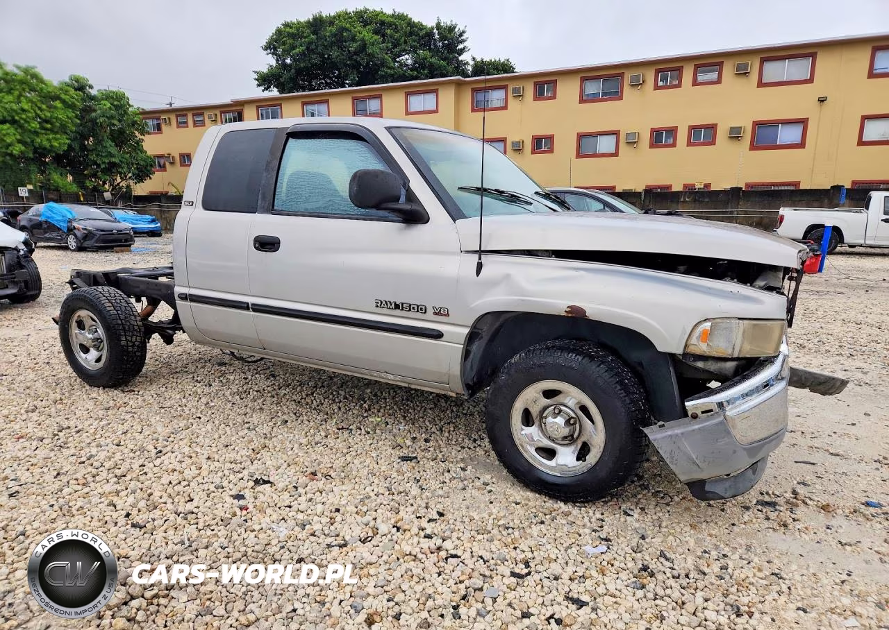 1998 Dodge Ram 1500 VIN:1B7HC13Z5WJ136606 - 4