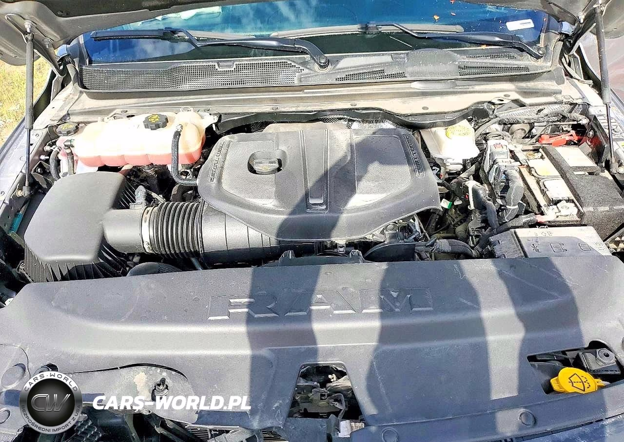 2025 Ram 1500 Tradesman VIN:1C6SRFGP4SN718460 - 11