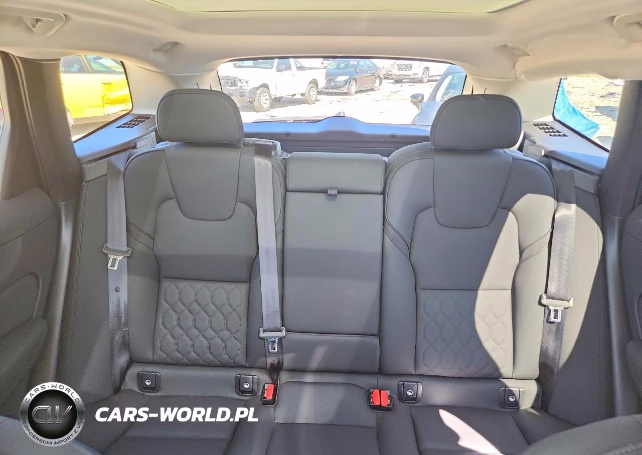 2026 Volvo Xc60 Plus VIN:YV4M12RC8T1493820 - 10