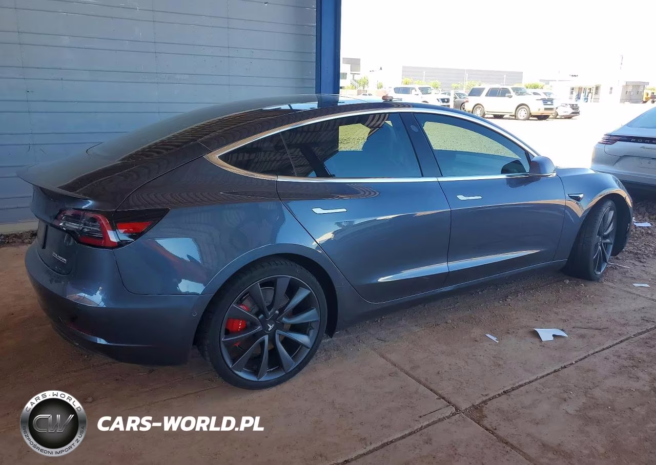 2020 Tesla Model 3 VIN:5YJ3E1EC2LF736189 - 3