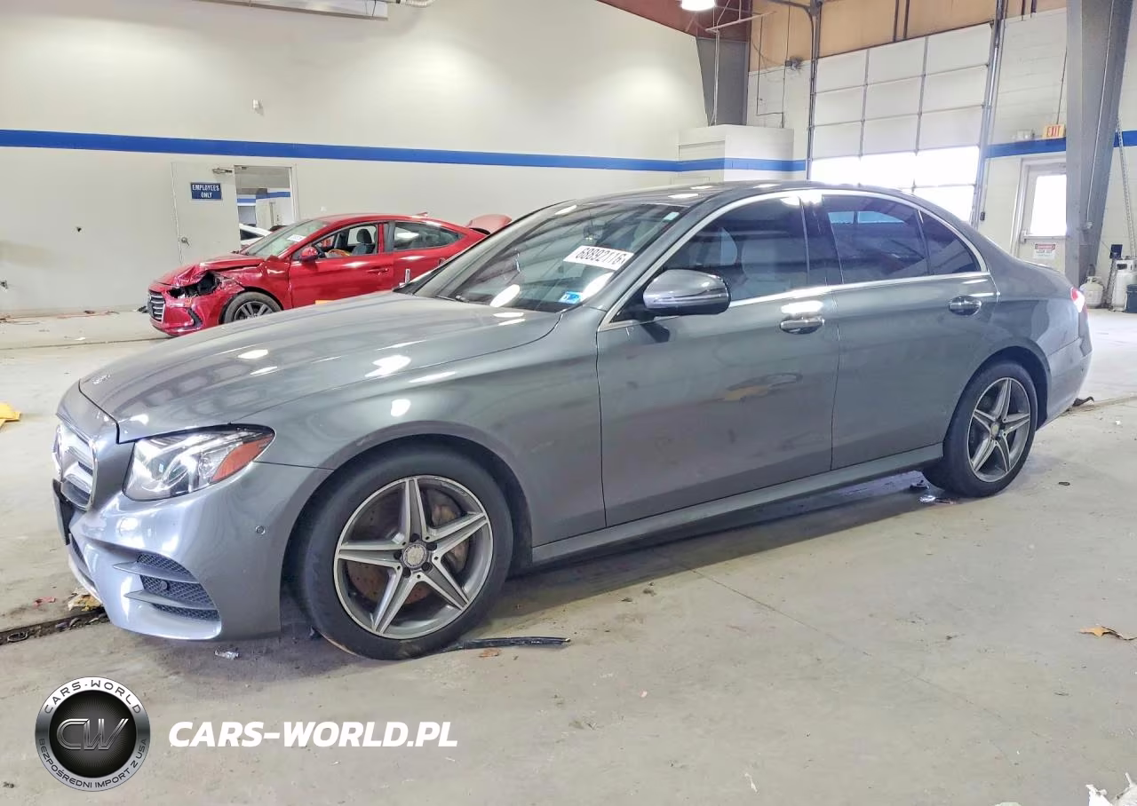 2017 Mercedes-Benz E 300 4Matic – zdjęcie 1 z 12