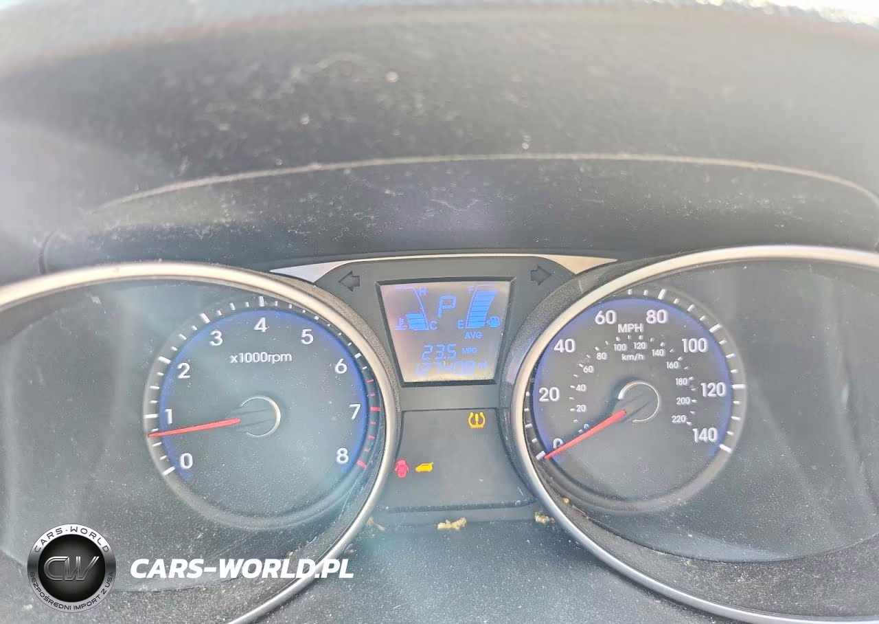 2011 Hyundai Tucson Limited VIN:KM8JU3AC9BU187958 - 9
