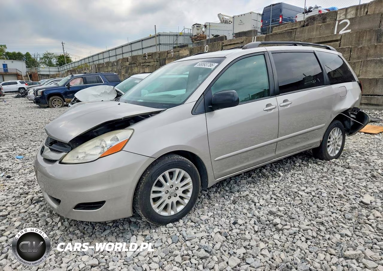 2009 Toyota Sienna Le 7-Passenger – zdjęcie 1 z 13