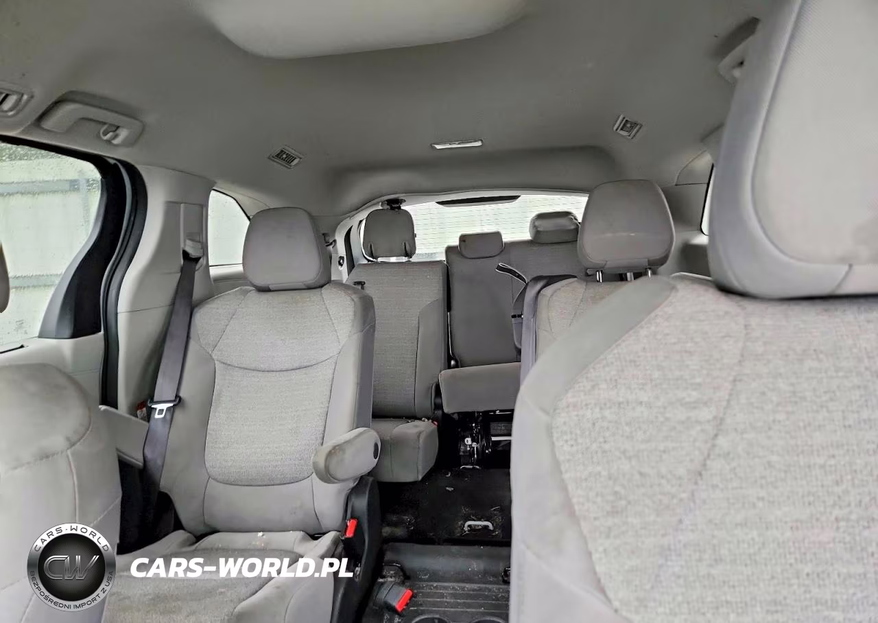 2022 Toyota Sienna Le VIN:5TDKSKFCXNS042938 - 10