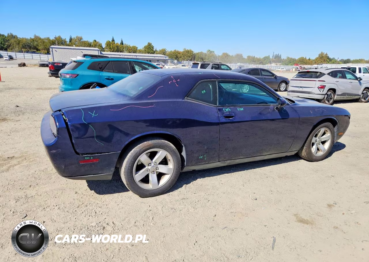 2013 Dodge Challenger Sxt VIN:2C3CDYAG6DH581618 - 3