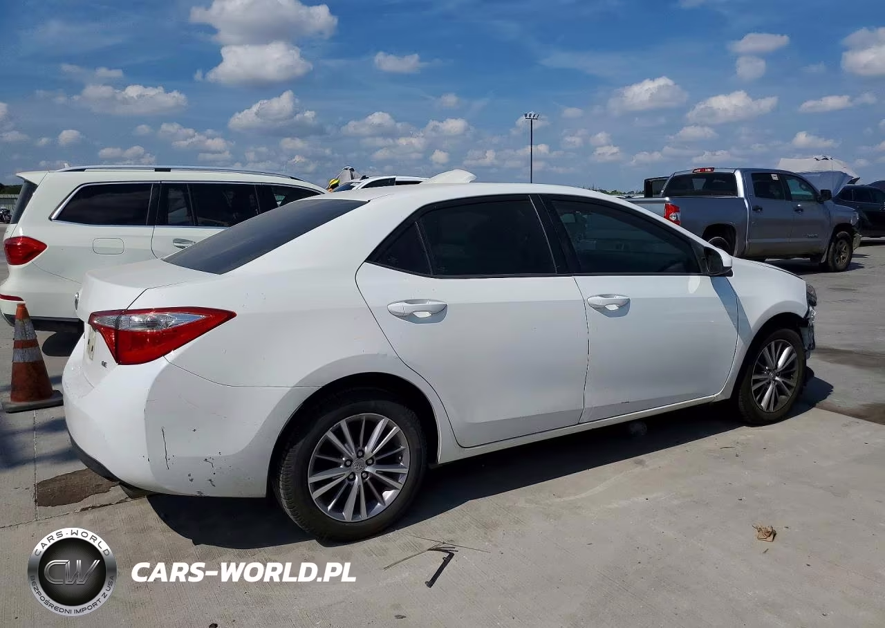 2015 Toyota Corolla L VIN:5YFBURHE5FP182326 - 3