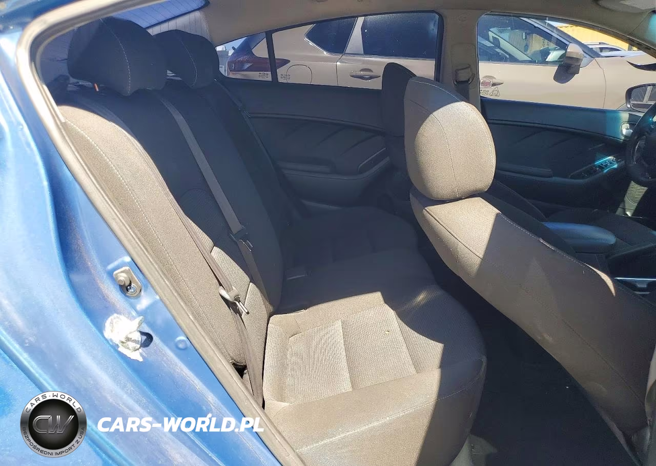 2018 Kia Forte Lx VIN:3KPFK4A70JE257479 - 10