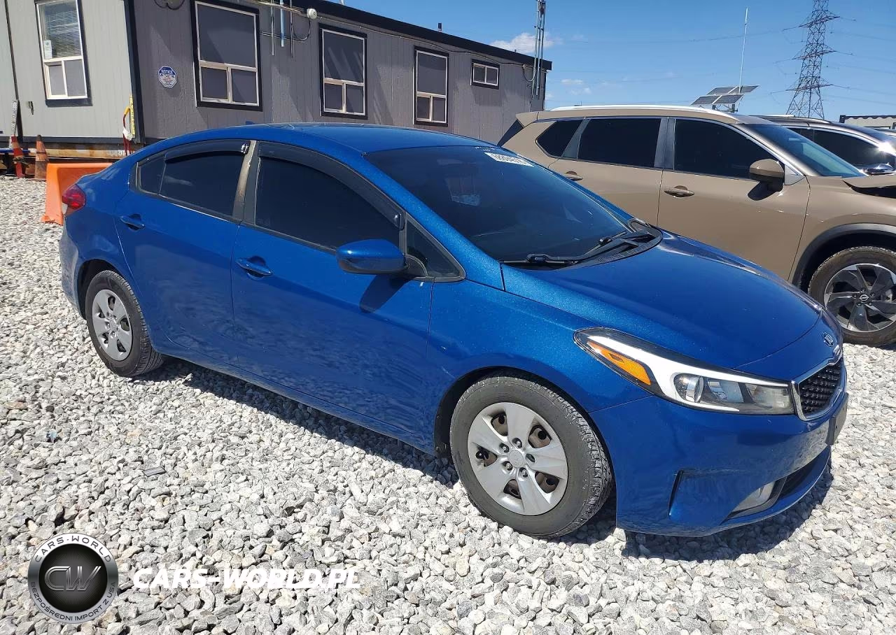 2018 Kia Forte Lx VIN:3KPFK4A70JE257479 - 4
