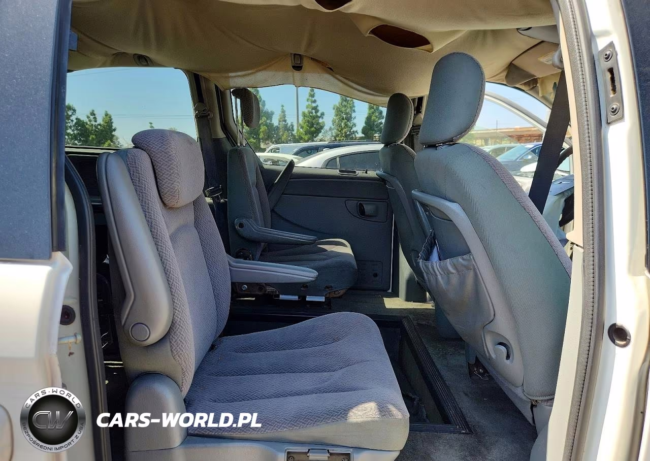 2007 Chrysler Town & Country Lx VIN:2A4GP44R87R297913 - 10
