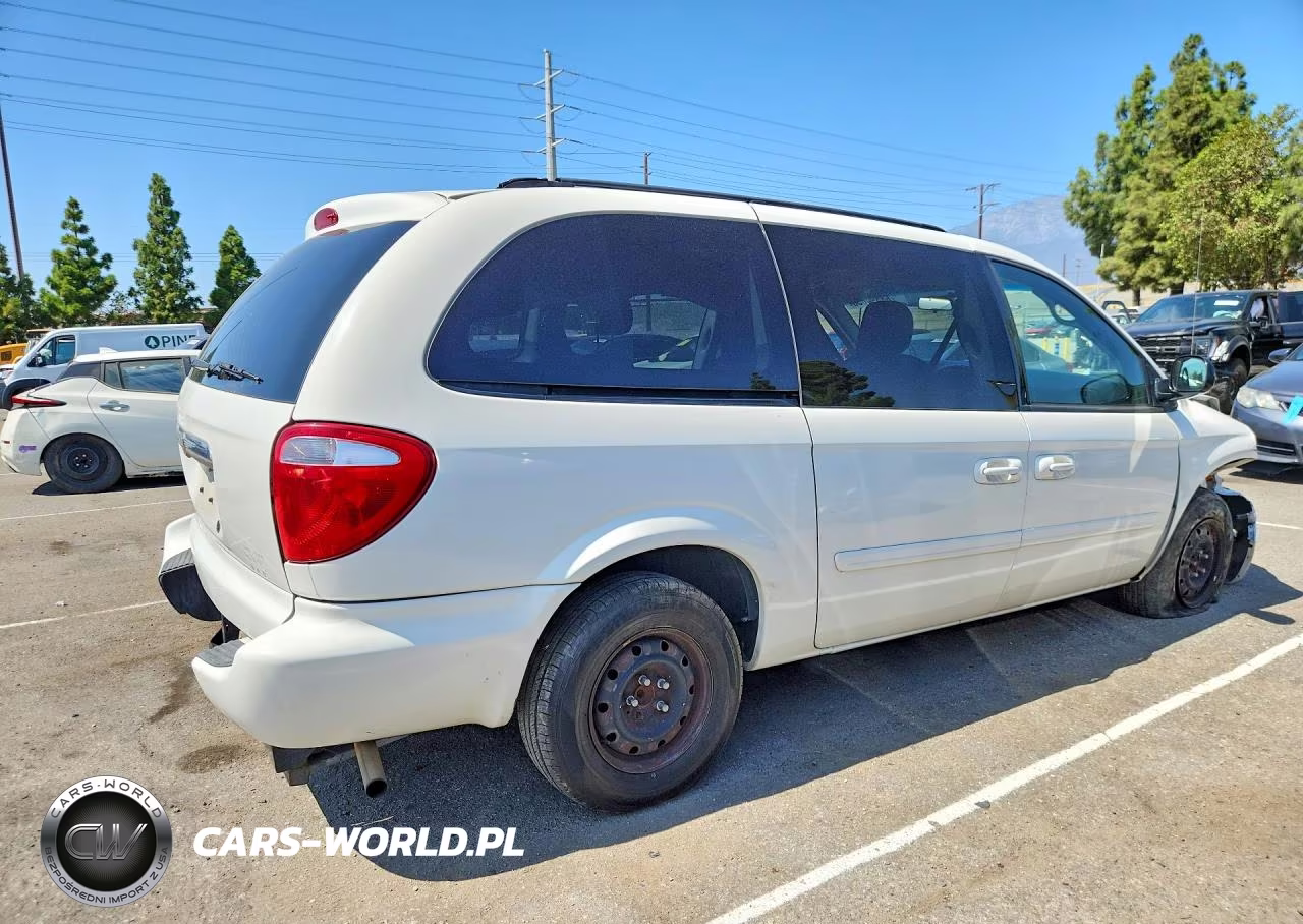 2007 Chrysler Town & Country Lx VIN:2A4GP44R87R297913 - 3