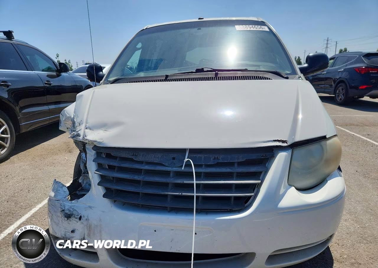 2007 Chrysler Town & Country Lx VIN:2A4GP44R87R297913 - 5
