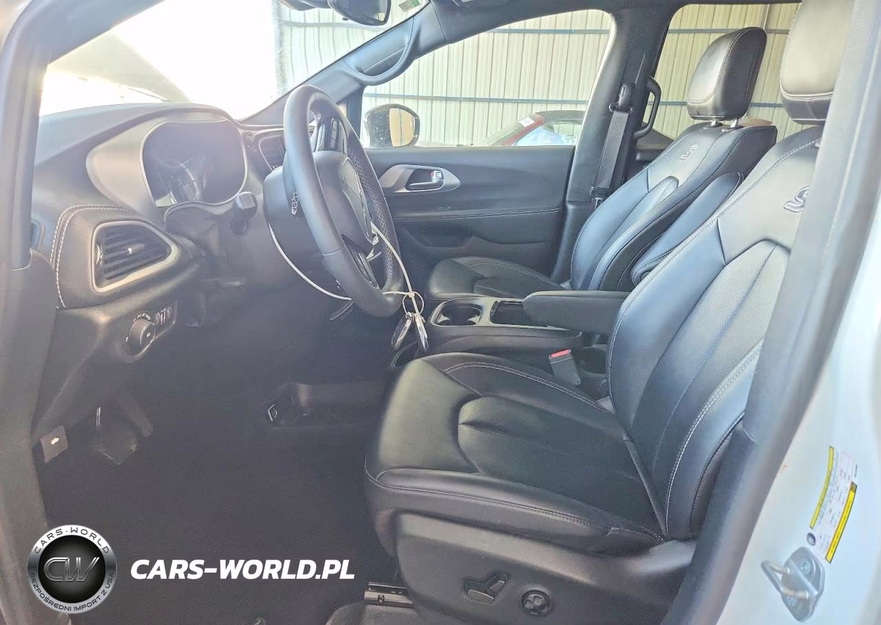 2024 Chrysler Pacifica Hybrid Select VIN:2C4RC1S71RR160938 - 7
