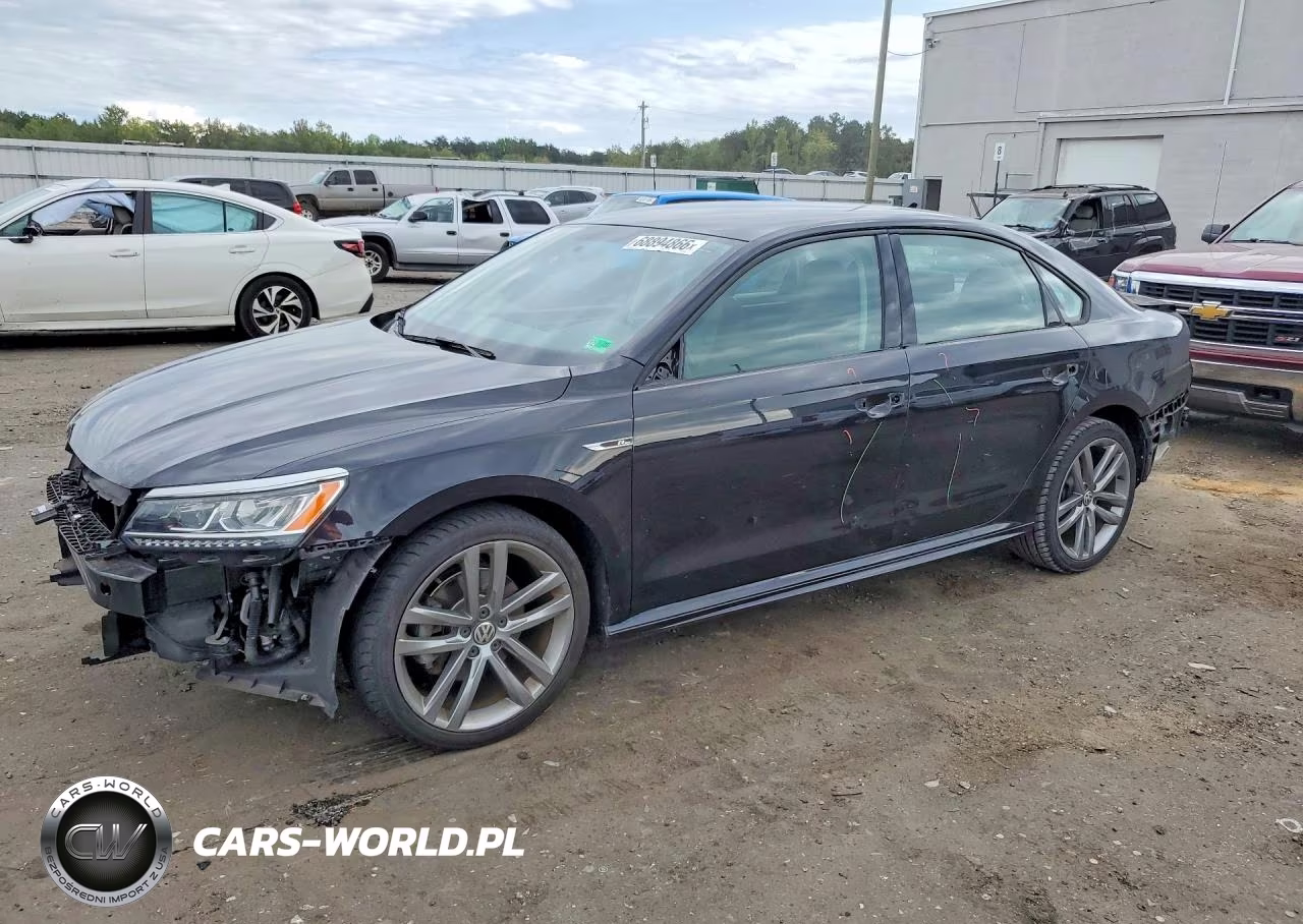 2018 Volkswagen Passat S VIN:1VWAA7A34JC010403 - 1