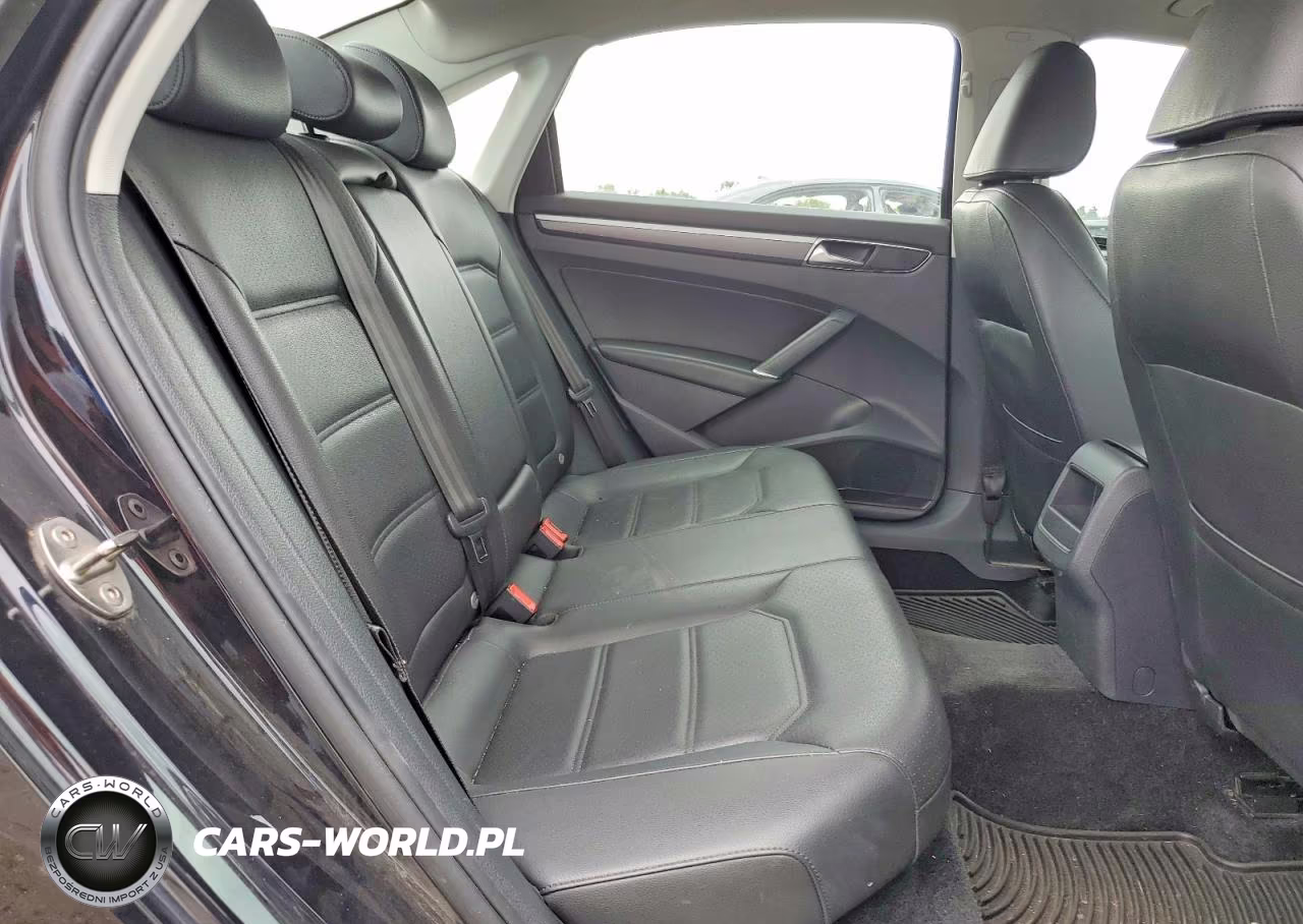2018 Volkswagen Passat S VIN:1VWAA7A34JC010403 - 10