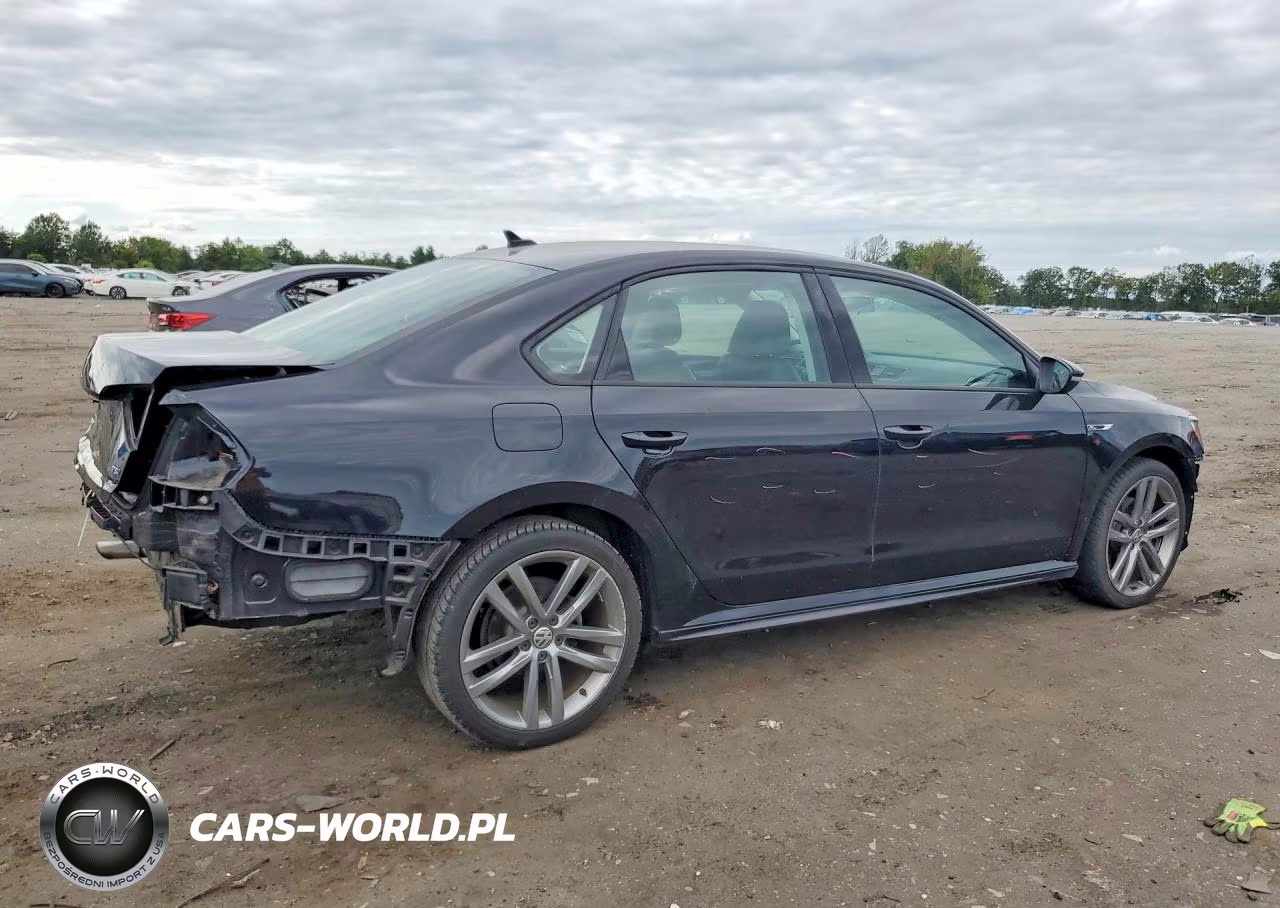 2018 Volkswagen Passat S VIN:1VWAA7A34JC010403 - 3