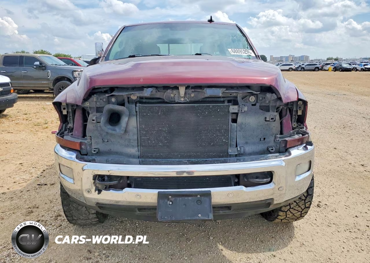 2018 Ram 2500 Laramie VIN:3C6UR5FL0JG394447 - 5