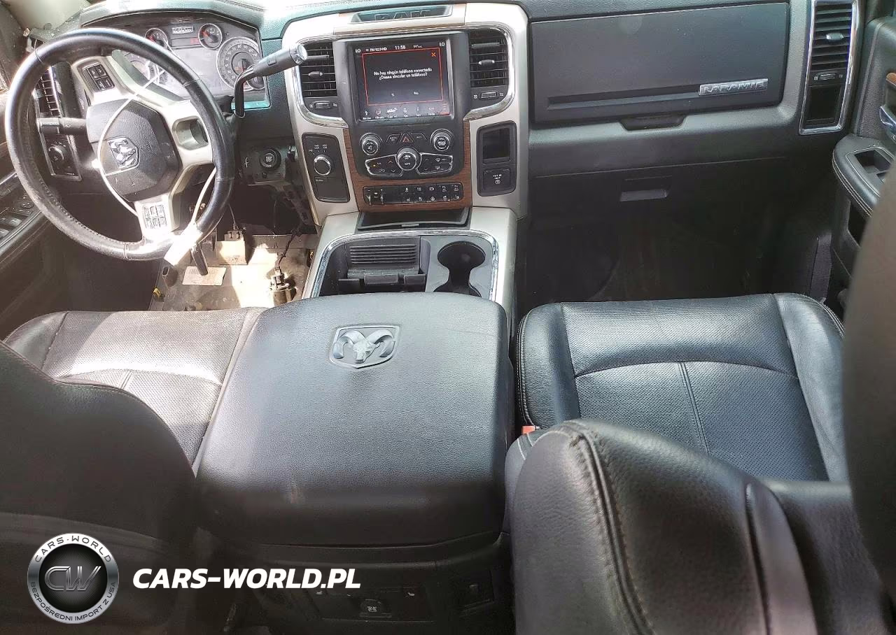 2018 Ram 2500 Laramie VIN:3C6UR5FL0JG394447 - 8