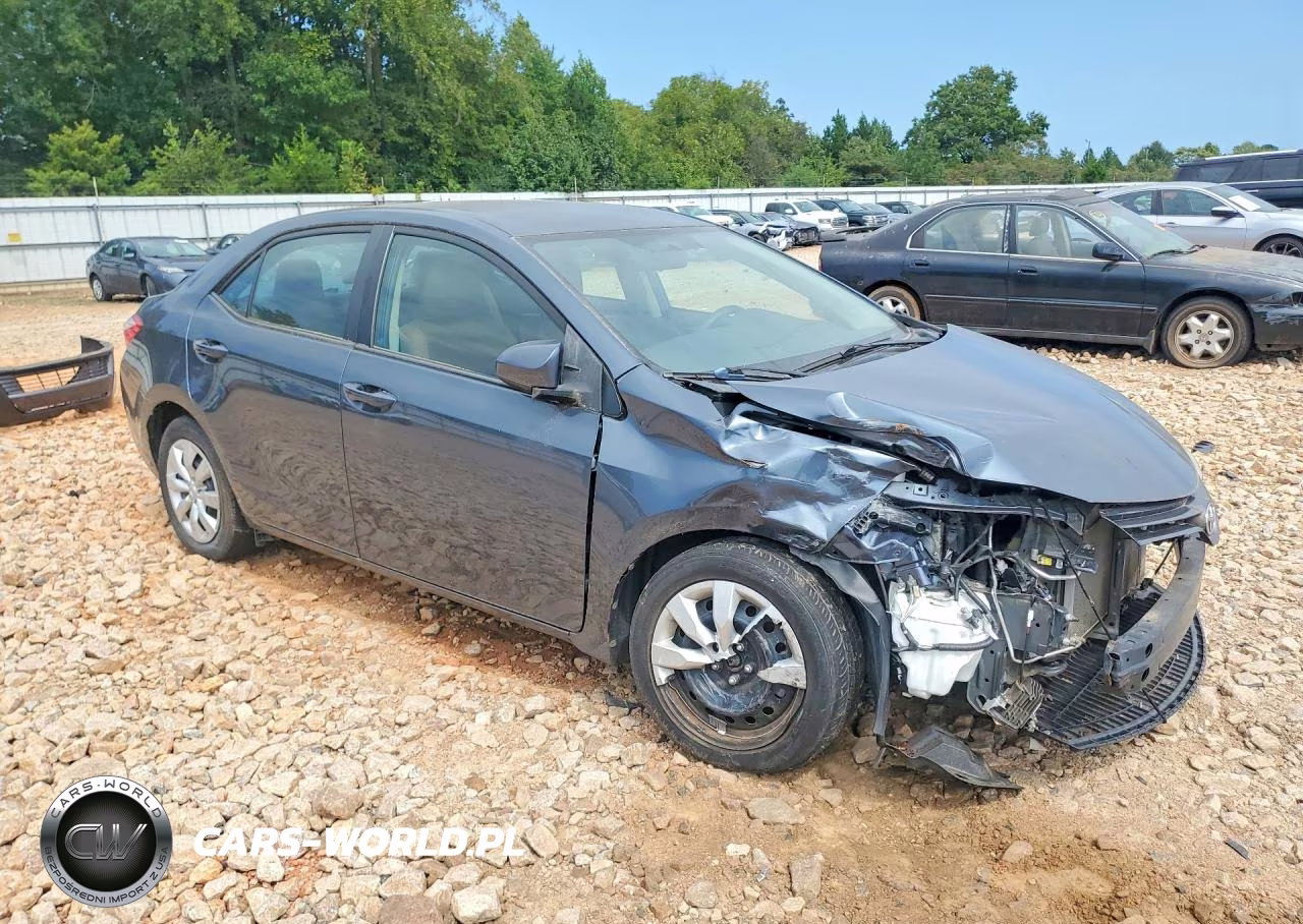 2015 Toyota Corolla Le VIN:2T1BURHE0FC473011 - 4