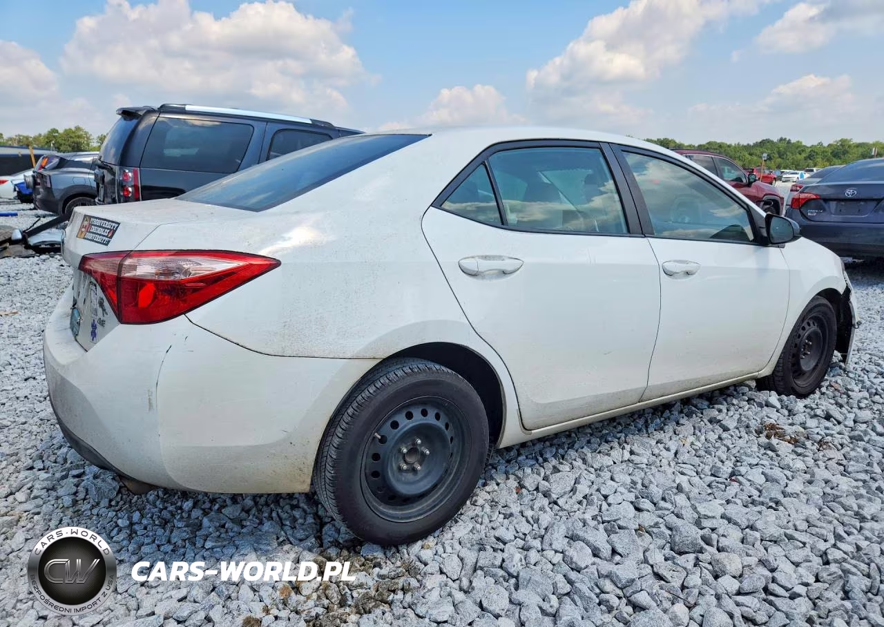 2017 Toyota Corolla Le VIN:2T1BURHE4HC855433 - 3