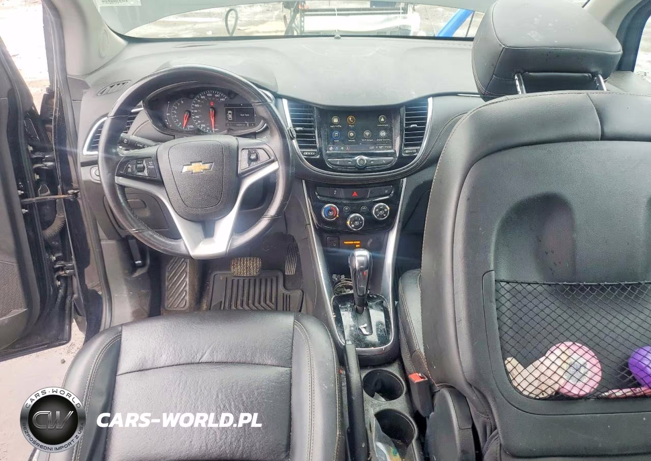 2018 Chevrolet Trax Premier VIN:3GNCJRSB5JL209002 - 8