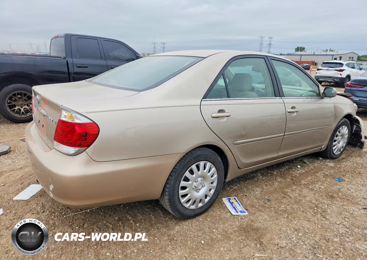 2005 Toyota Camry Xle VIN:4T1BE32K85U406243 - 3