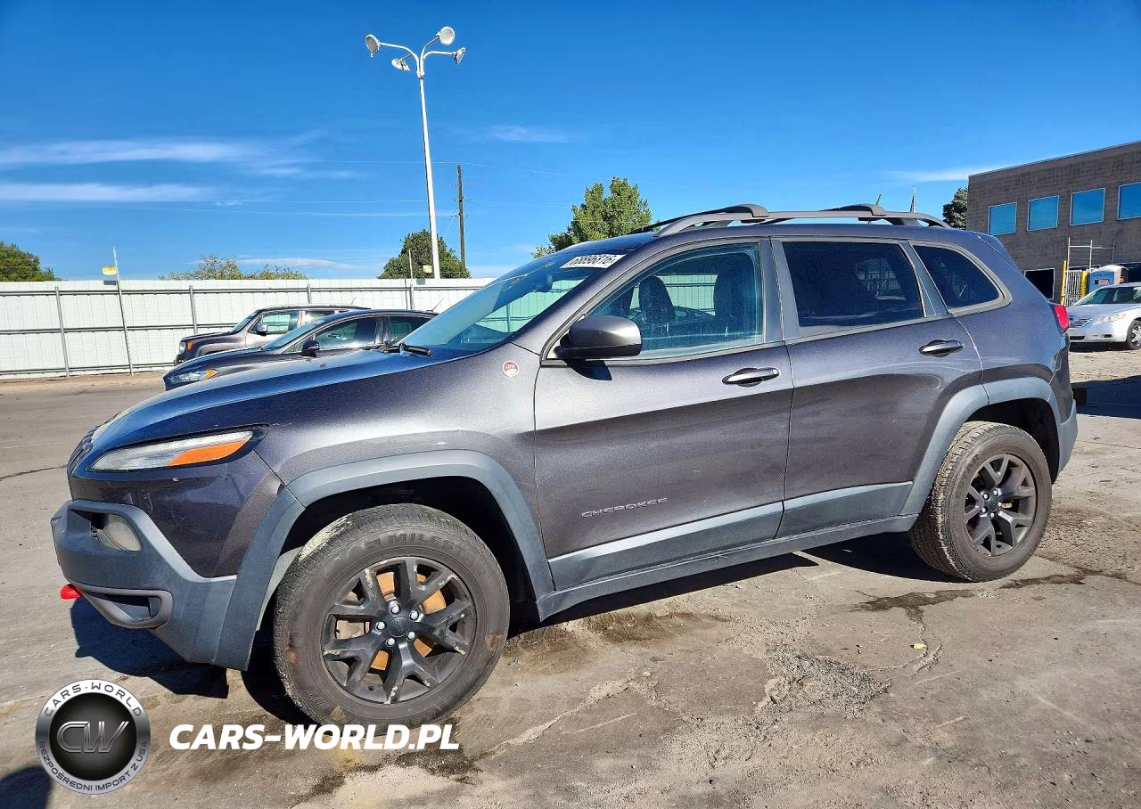 2015 Jeep Cherokee Trailhawk VIN:1C4PJMBSXFW698818 - 1