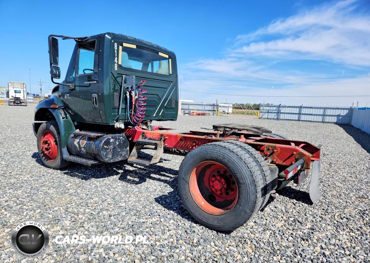 2007 International 4000 4400 - Semi Truck VIN:1HSMTAAN57H468382 - 2