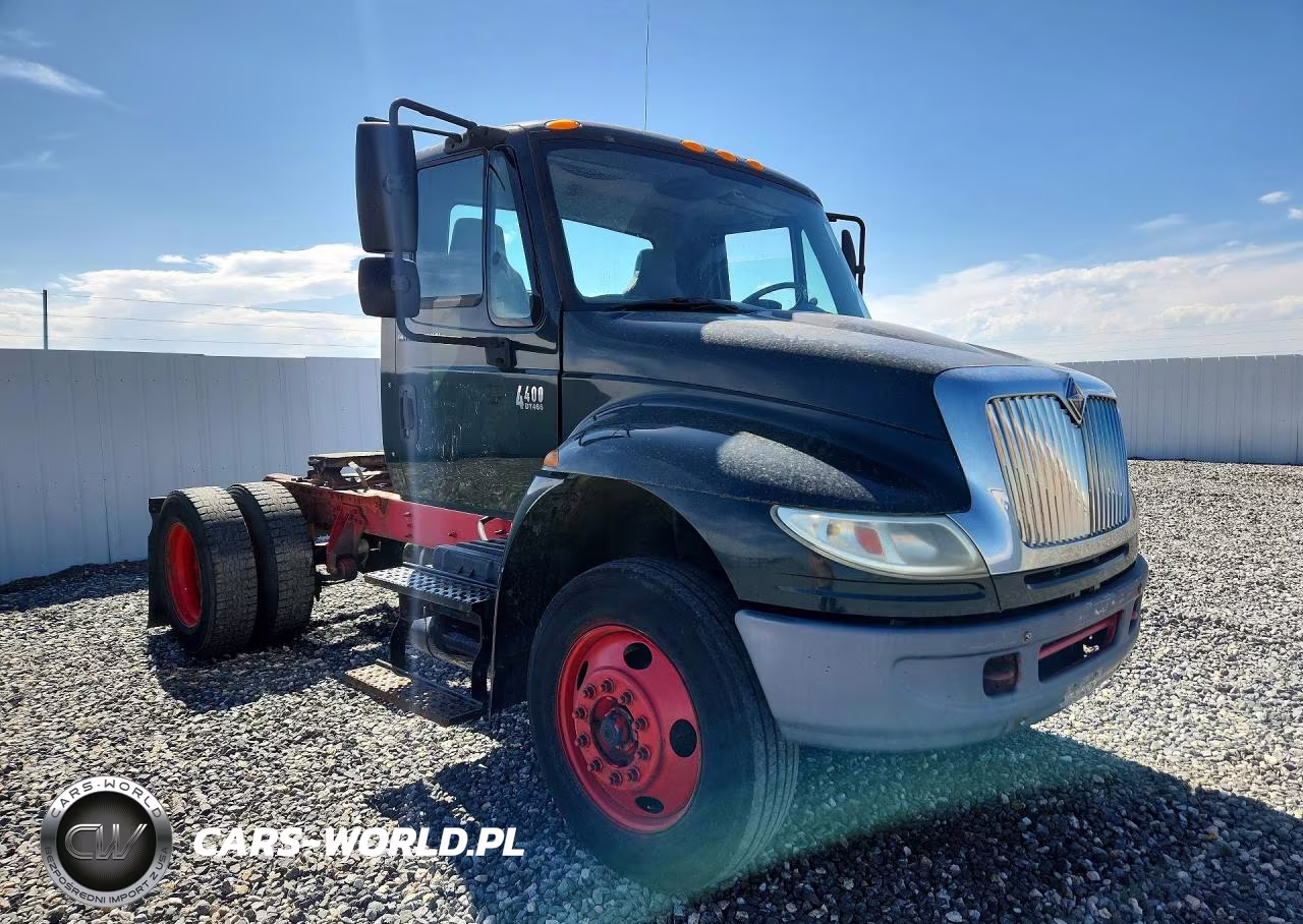 2007 International 4000 4400 - Semi Truck VIN:1HSMTAAN57H468382 - 4
