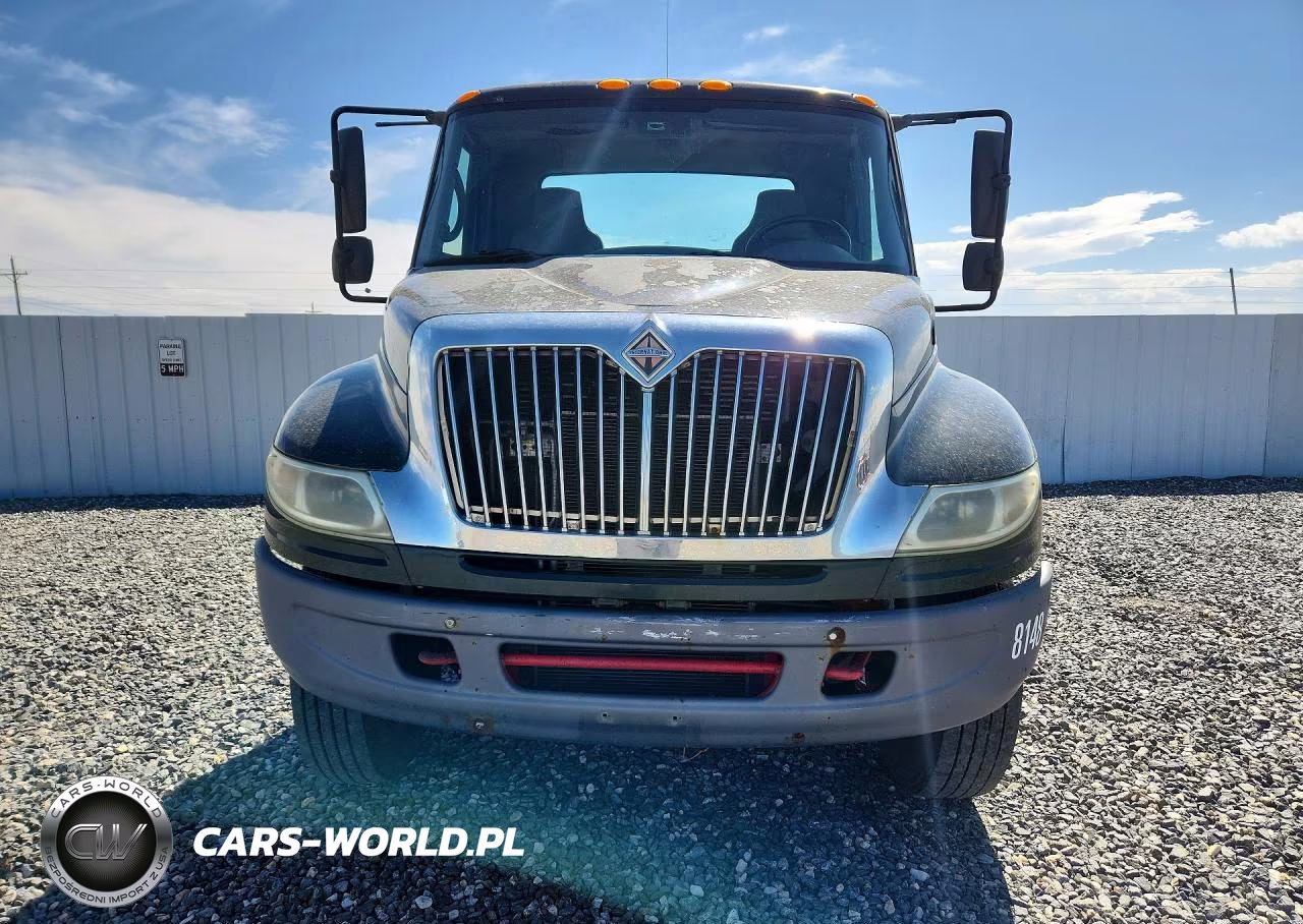 2007 International 4000 4400 - Semi Truck VIN:1HSMTAAN57H468382 - 5