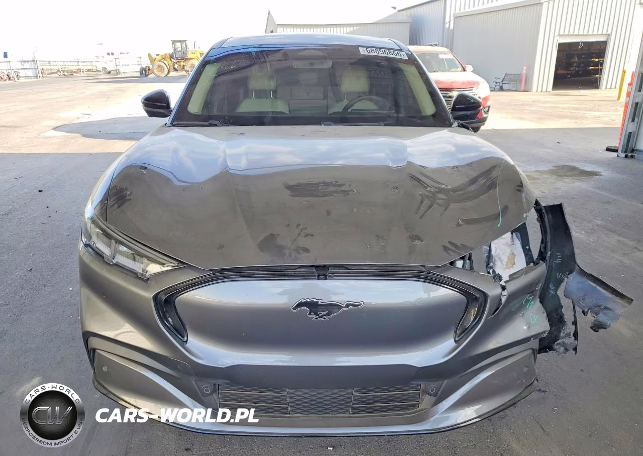 2023 Ford Mustang Mach-E Premium VIN:3FMTK3SU1PMA87564 - 5